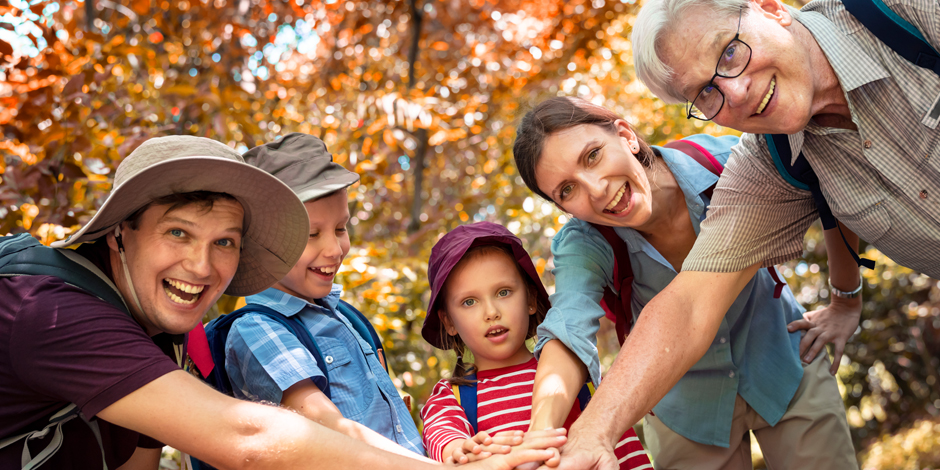 Seniors Tracking With Family